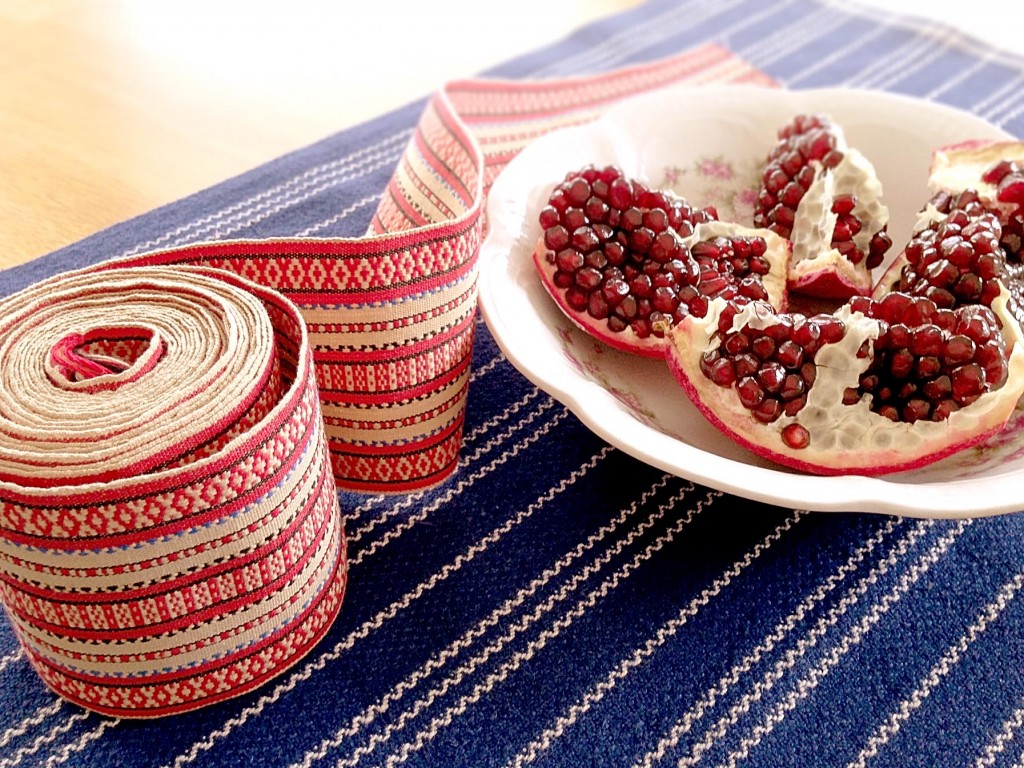 Turned rosepath ribbon and classic point twill hand towel for serving pomegranate seeds.