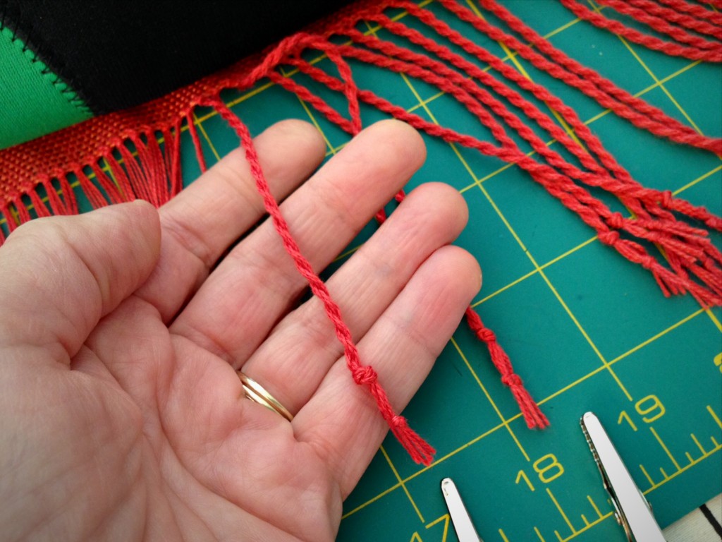 Making twisted fringe. Step-by-step pics.